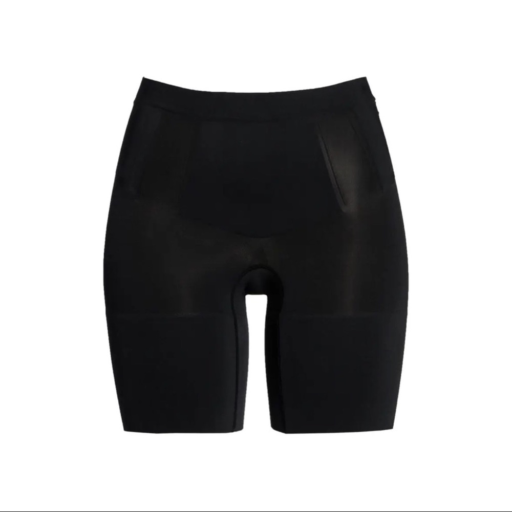 SPANX OnCore Mid Thigh Shaper Shorts